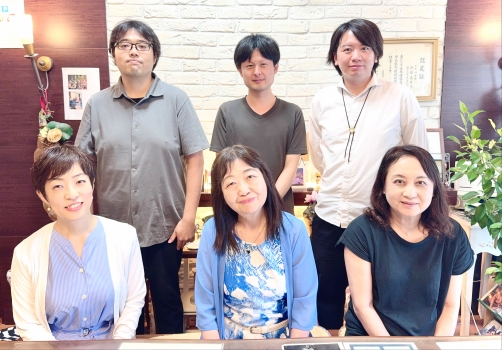 スタッフ集合写真
